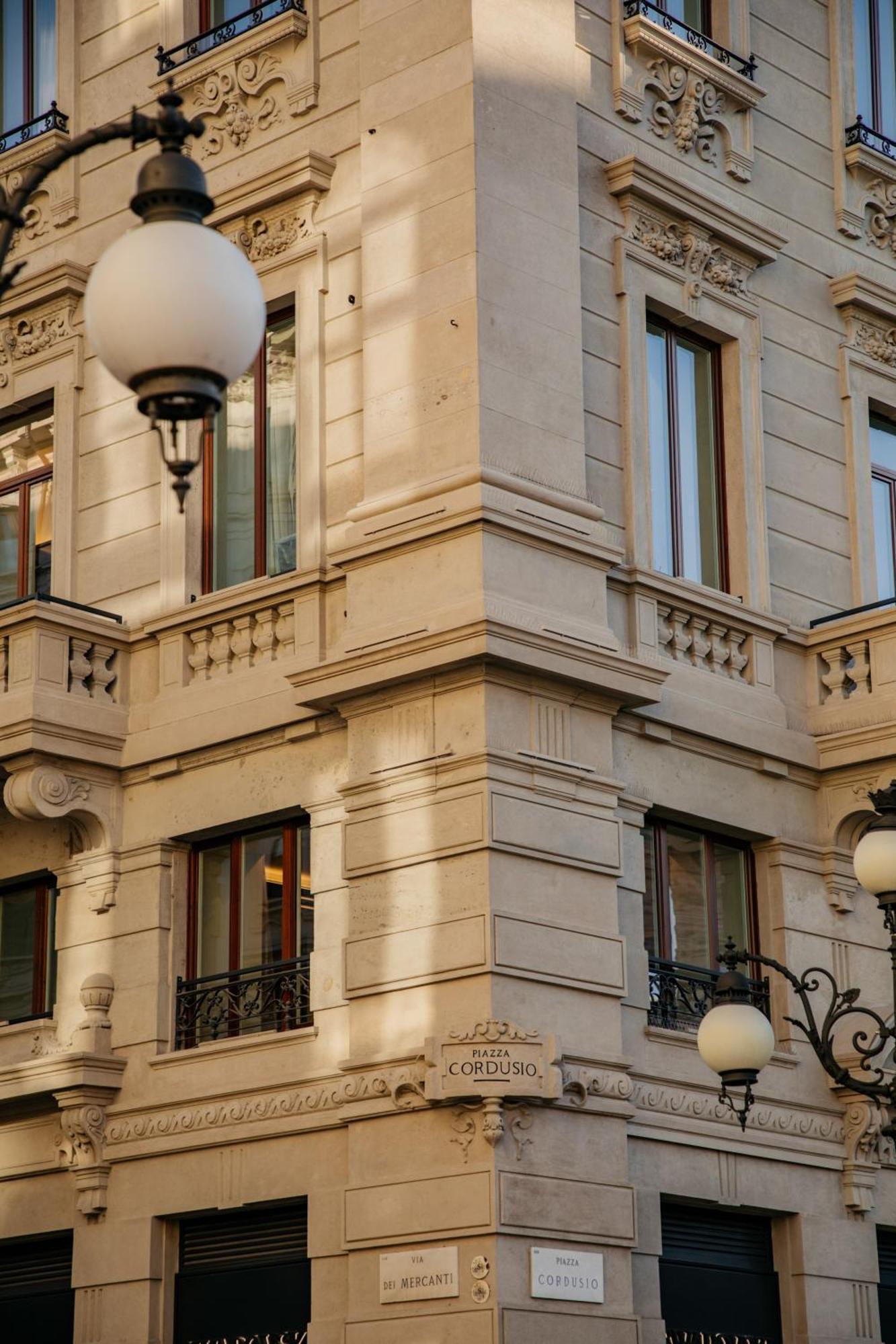 Palazzo Cordusio, A Gran Melia Hotel ميلان المظهر الخارجي الصورة